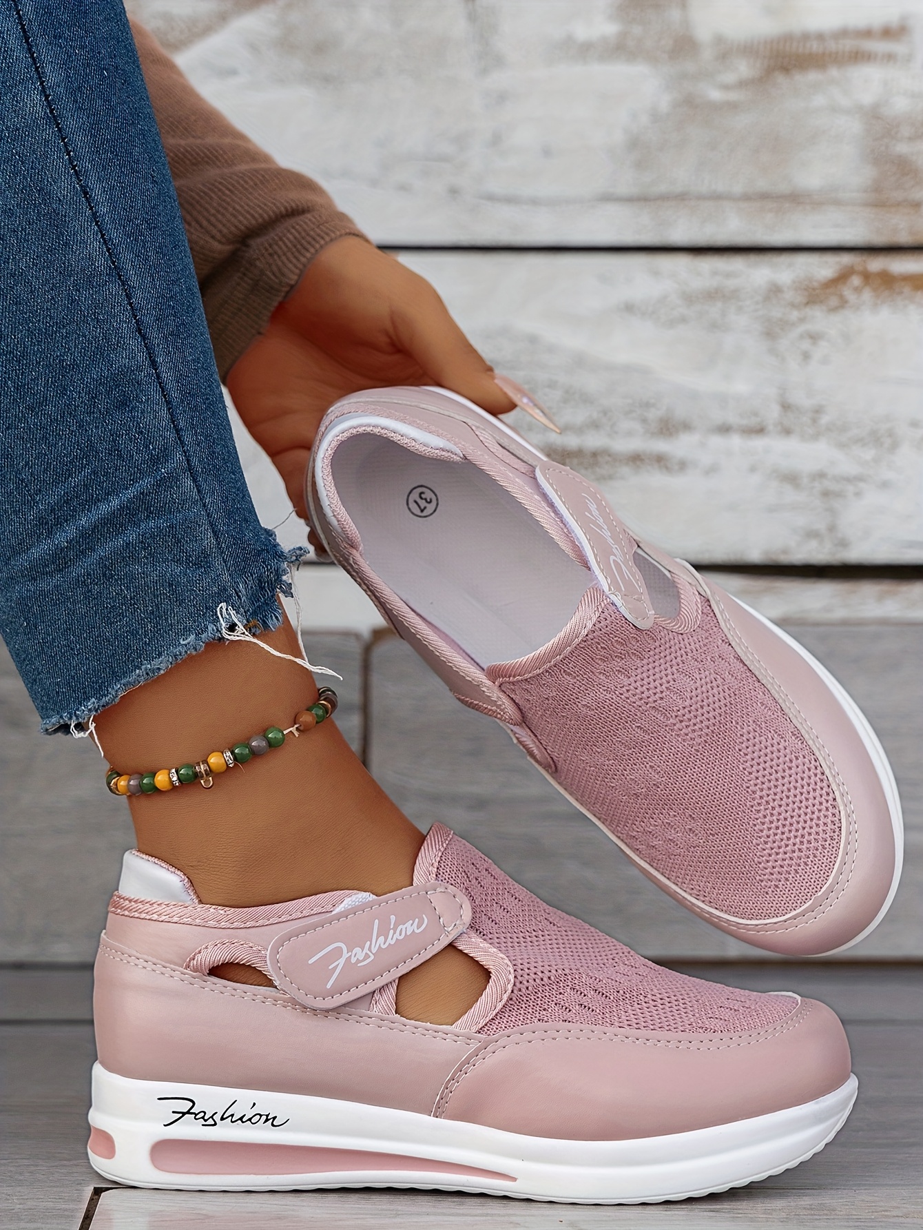 Baskets Femme Respirantes à Enfilage Facile - Chaussures Décontractées Légères avec Semelle en Caoutchouc, Design Noir & Rose, Confortables pour le Port Toute la Journée